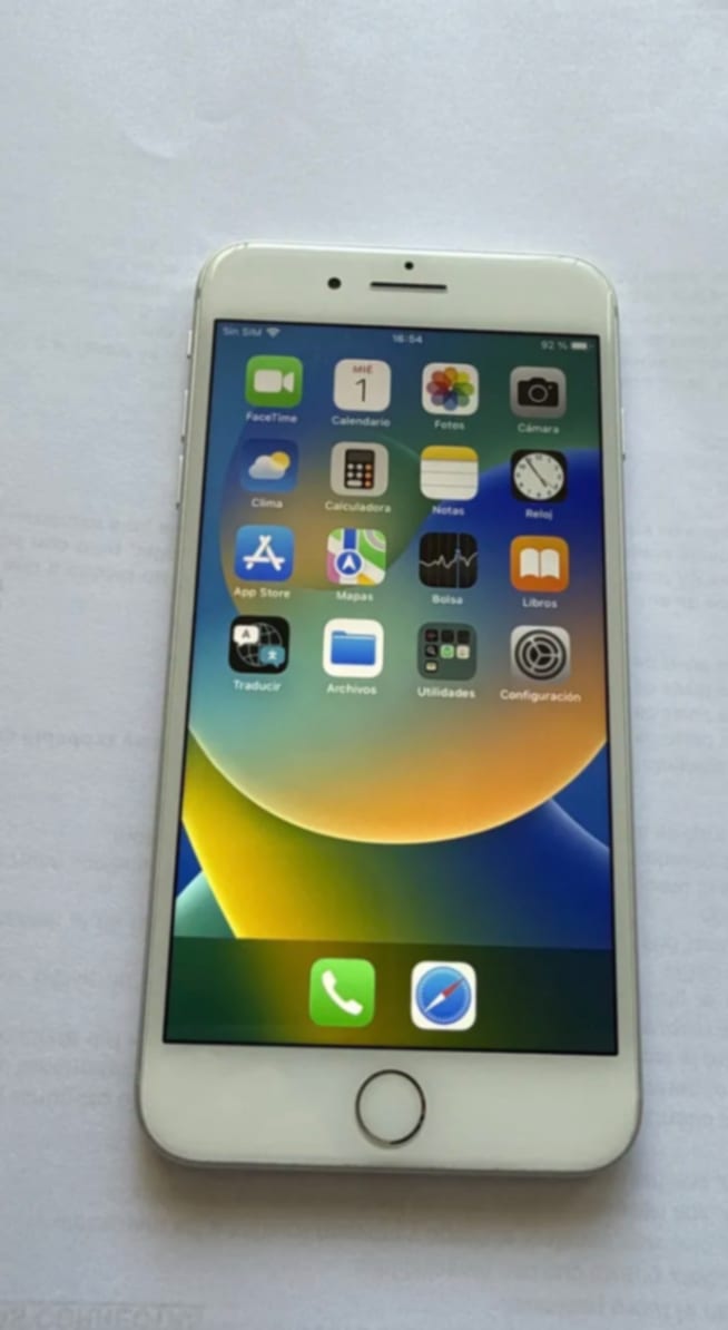 iPhone 8 Plus 64 Gb Plata - Imagen 1