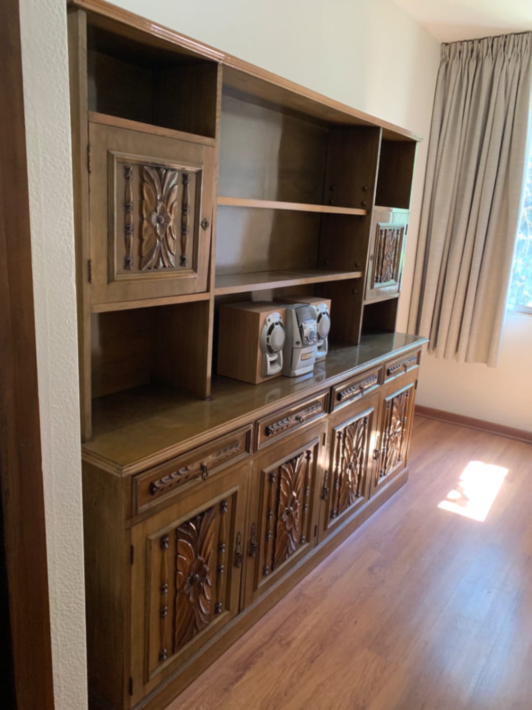 Biblioteca / Bar de Madera - Imagen 2