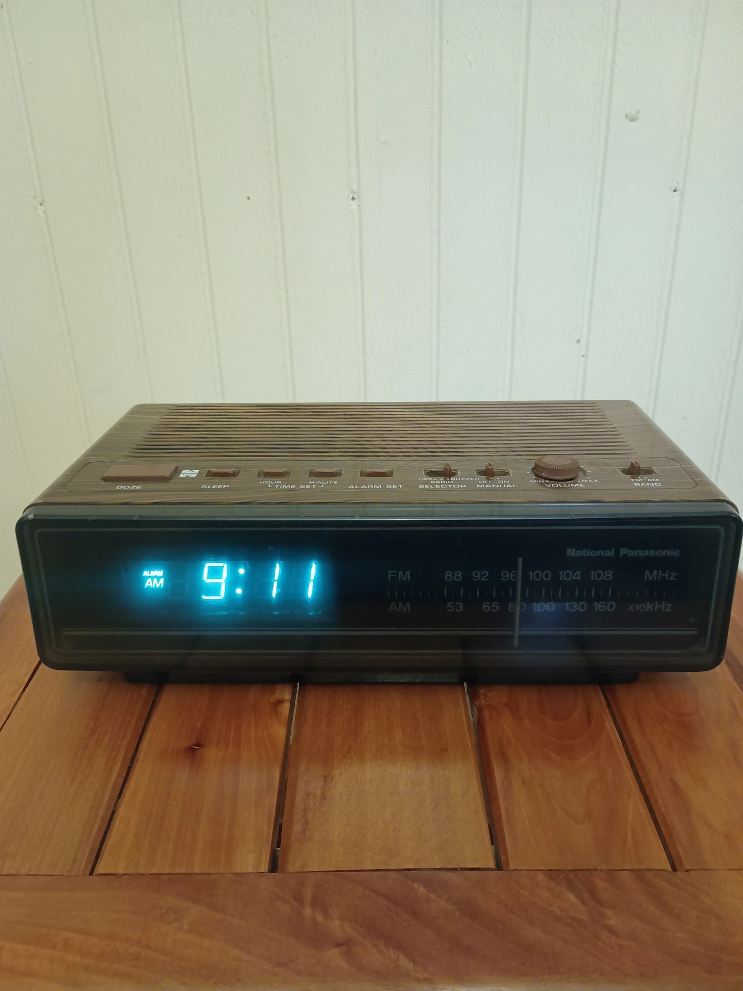 Radio Reloj Panasonic año 90 - Imagen 2