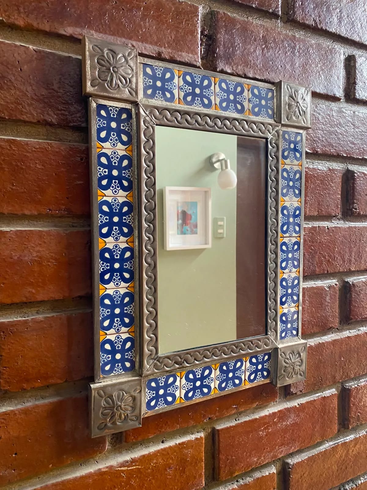 Espejo Mexicano Artesanal de Talavera y Metal - Imagen 3