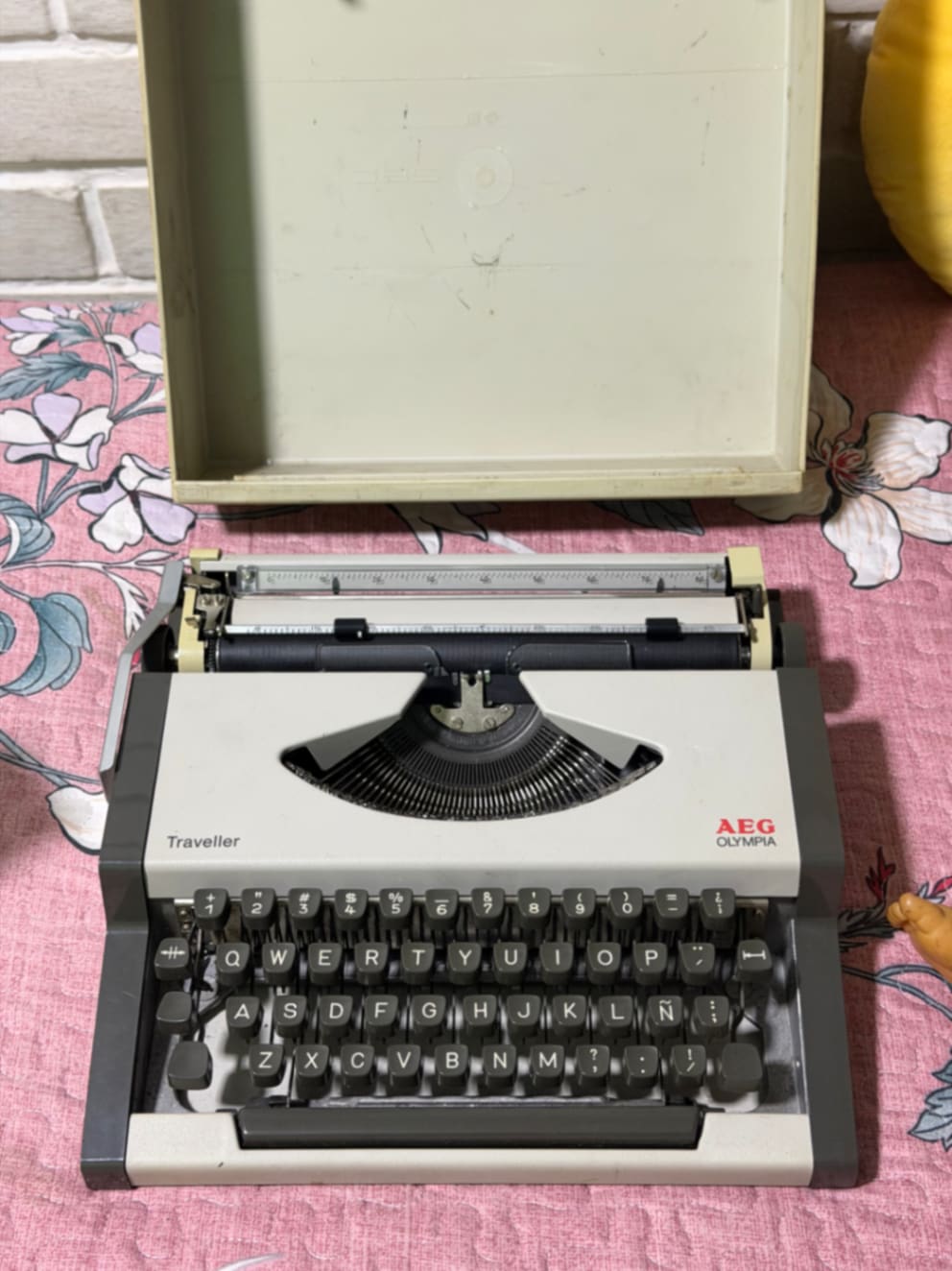 Máquina de escribir vintage - Imagen 5