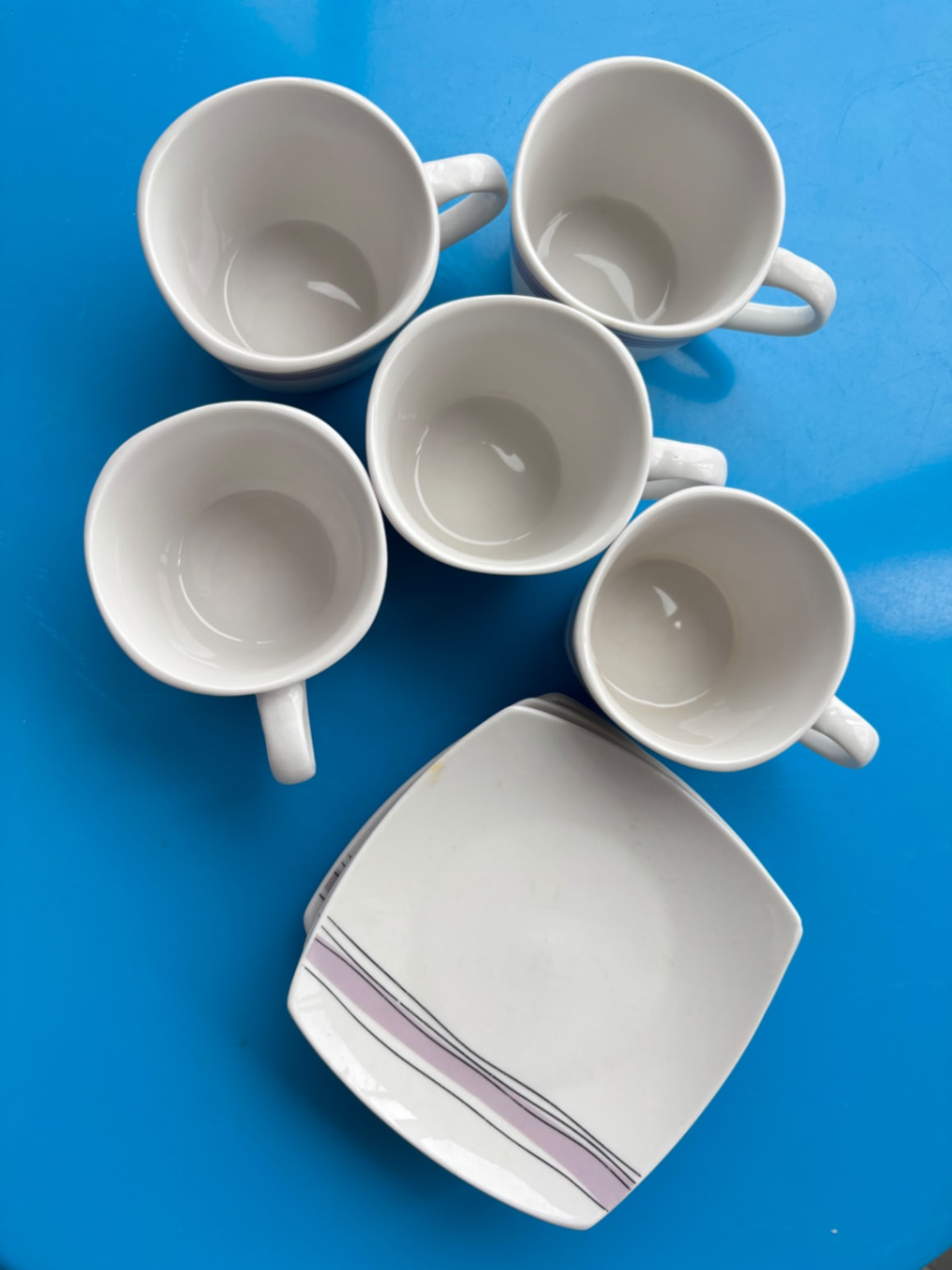 Tazas y platillos - Imagen 3
