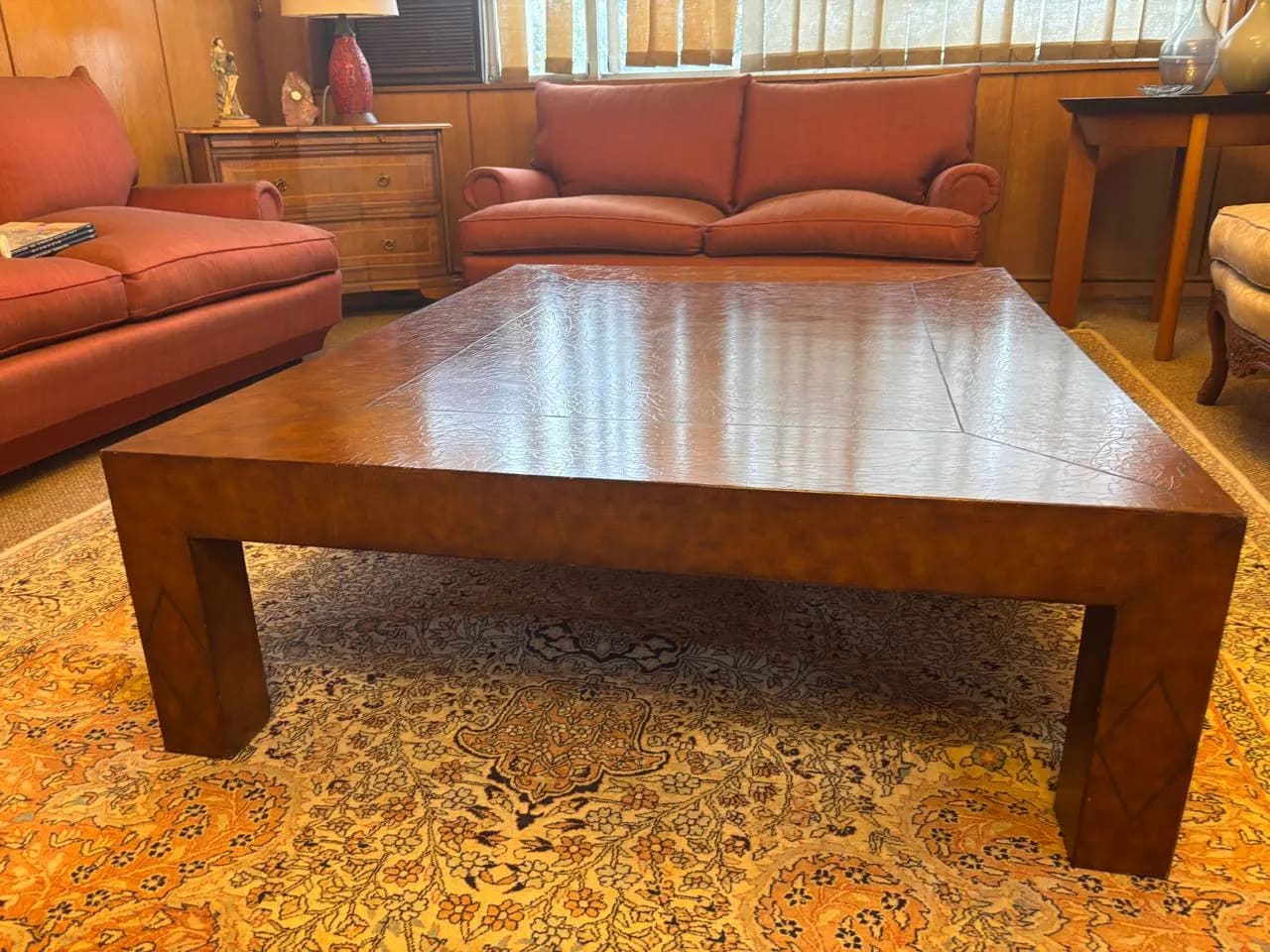 Mesa de centro de madera terminación cuero - Imagen 2