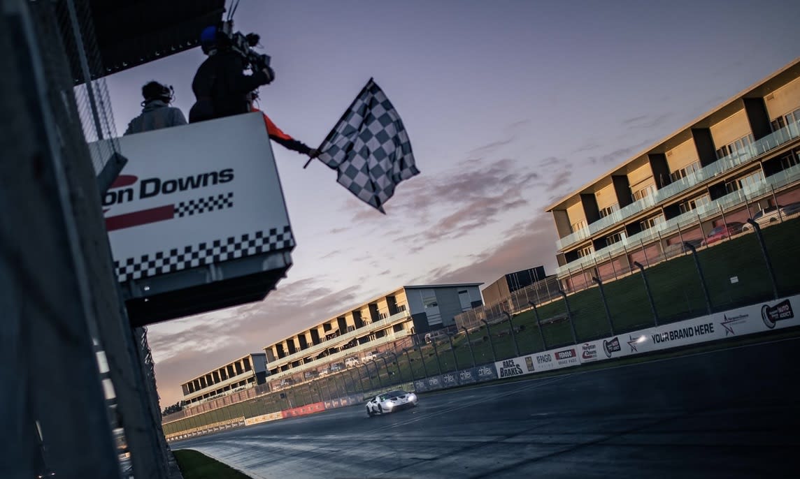 Chequered flag at the finish, Hampton Downs Motorsport Park