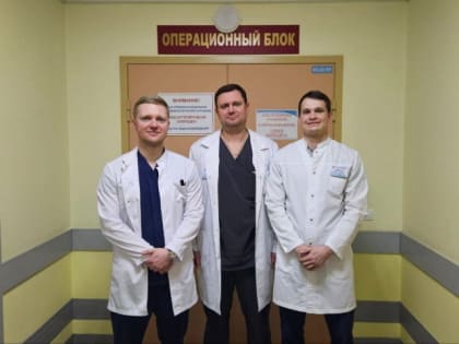 Травматологи-ортопеды Мурманской областной клинической больницы им. П.А. Баяндина выполнили комплексную операцию по восстановлению коленного сустава