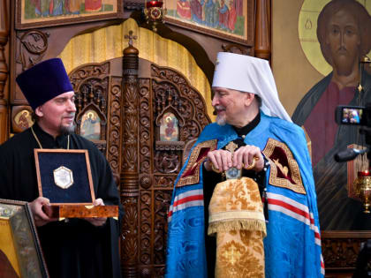 Митрополит Митрофан поздравил секретаря Епархиального управления протоиерея Андрея Амелина с 25-летием пресвитерской хиротонии