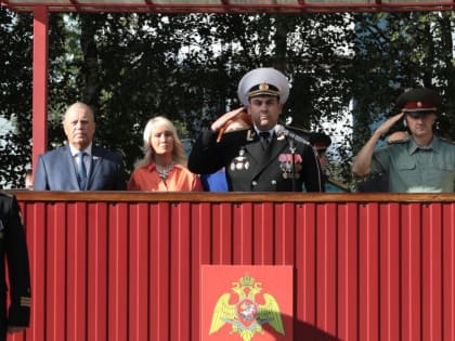 Сергей Дубовой поздравил личный состав  войсковой части с 34-й годовщиной образования