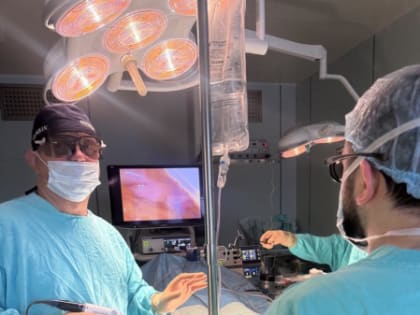 Сложную операцию с крупной опухолью проверили в Мурманске