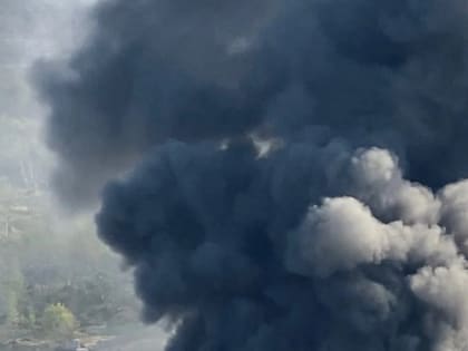 В Снежногорске загорелся строящийся стадион