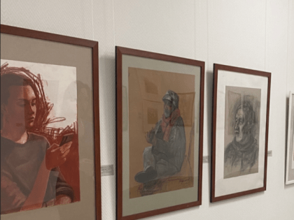 Выставка молодых художников работает в мурманском Культурно-выставочном центре