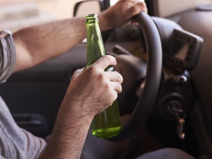 В Мончегорске пьяный водитель врезался в машину Росгвардии при попытке скрыться