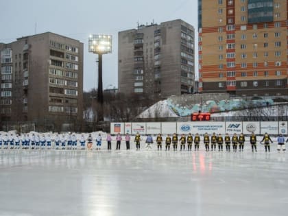 На мурманском «Строителе» прошел хоккей в рамках чемпионата России