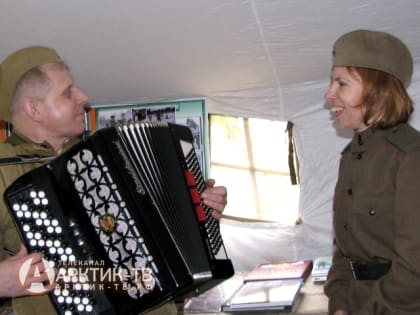 В Оленегорске проходит XXVII открытый областной фестиваль солдатской песни «С боевыми друзьями встречаюсь, чтобы памяти нить не прервать…»