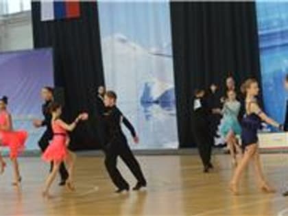 МУРМАНСКИЕ ТАНЦОРЫ УВЕРЕННО ЛИДИРОВАЛИ НА ТАНЦПОЛЕ