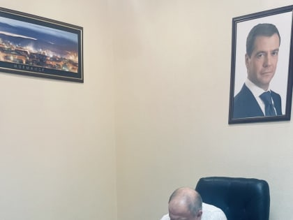 Роман Пономарев провел личный прием граждан на базе общественной приемной Всероссийской политической партии "Единая Россия" в Мурманской области