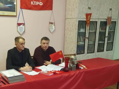 Депутат Мурманской областной Думы Александр Клементьев 18 мая провел прием граждан по личным вопросам в Мончегорске