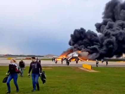 Названа сумма страховых убытков за сгоревший мурманский самолет