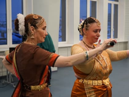 В преддверии 8 марта в Научке прошла праздничная программа «Расцветай!»