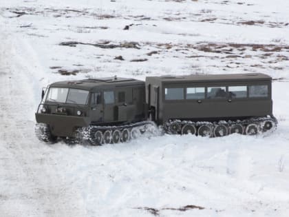 В арктической  бригаде Северного флота провели занятия по вождению вездеходов