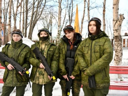 В Мурманске прошел турнир по лазертагу для девушек