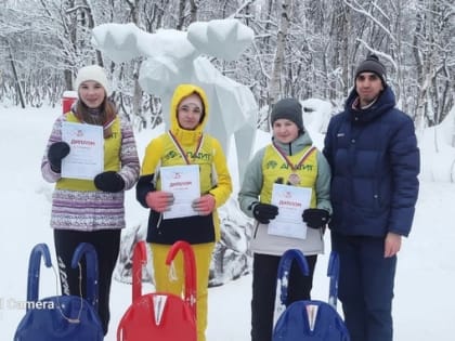 В Кировске прошли соревнования по скоростному спуску на санях