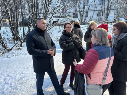 Любовь Лычкина совместно с Андреем Костиным работают над жалобами мурманчан