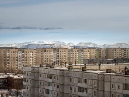 Житель Оленегорска украл у спящего друга телевизор и обменял его на две бутылки водки