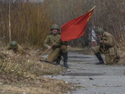 Реконструкцию подвига Анатолия Бредова и викторину о войне в Арктике подготовили студенты и преподаватели МАГУ