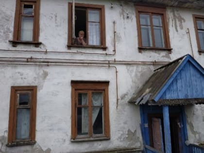 Чибис заявил о нехватке денег на расселение аварийного жилья