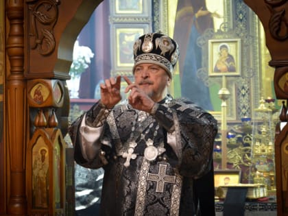 В пятницу первой седмицы Великого поста митрополит Митрофан совершил Литургию Преждеосвященных Даров в храме Спаса на водах