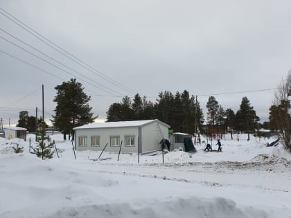 Депутат Александр Клементьев поднял проблему отсутствия бахил в Ковдорской больнице