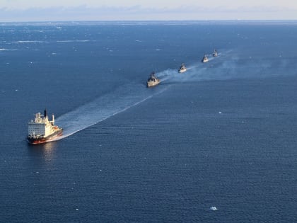 Корабли Северного флота вернулись в Североморск из дальнего похода