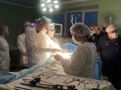 Приглашенный хирург провёл уникальную операцию в Мурманской областной клинической больнице