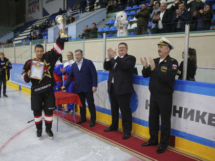 Хоккеистам Северного флота достался Кубок Северных городов