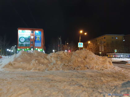 Улица Космонавтов в Апатитах: тротуар или свалка?