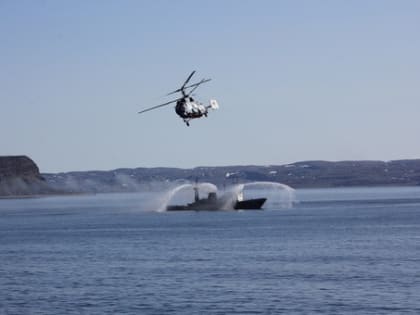Поисково- спасательные силы СФ провели тренировку  по оказанию помощи подлодке в Баренцевом море