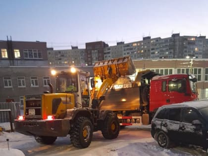 Уборка дворовых территорий за 23 января