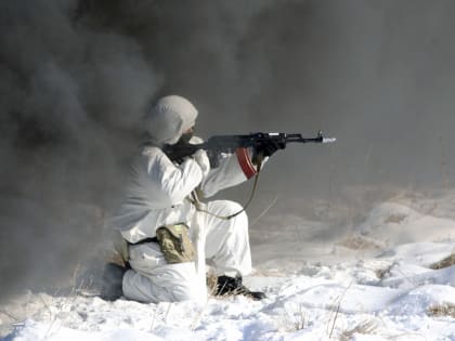 На полигоне в Сафоново военные продолжают стрельбы