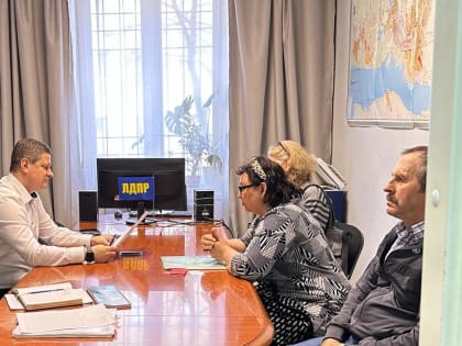 Станислав Гонтарь провел прием граждан в общественной приемной ЛДПР