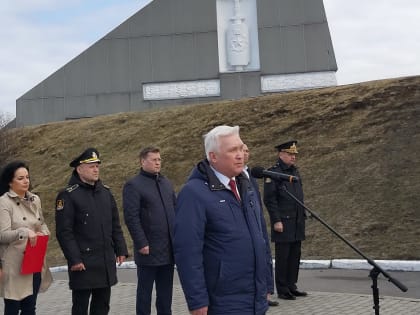 13 мая принял участие в торжественном открытии 18-го Всероссийского военно-патриотического слета команд кадетских классов общеобразовательных учреждений Российской Федерации