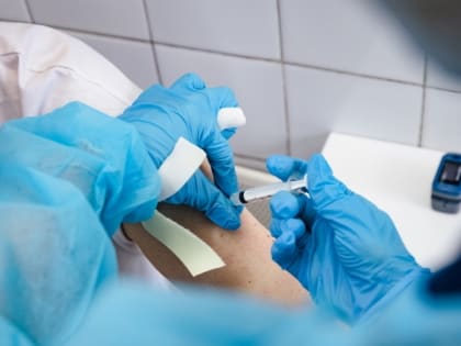 Более 135 тысяч жителей Мурманской области уже вакцинировались против сезонного гриппа
