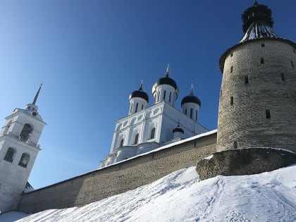 Спустя 20 лет брака Андрей Кончаловский и Юлия Высоцкая обвенчались