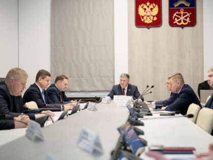 Депутаты обсудили примерную программу законопроектной деятельности областной Думы на 2023 год