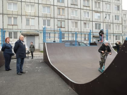 В ЗАТО Александровск Сергей Дубовой обсудил предложения по созданию и установке памятника Магомету Гаджиеву, организации поездки детей из семей участников специальной военной опера