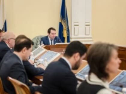 Глава региона Андрей Чибис внес в Мурманскую областную Думу 2 законопроекта для привлечения медицинских специалистов