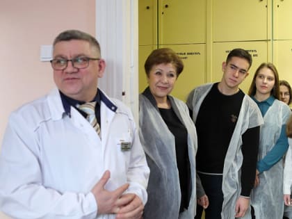 Школьники медицинского класса из Гаджиево посетили Мурманскую областную станцию переливания крови в рамках Дня юного специалиста