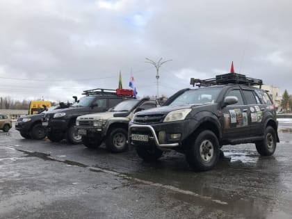 В Мончегорске стартовал автопробег по местам воинских захоронений