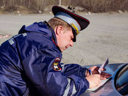 Житель Апатитов, лишенный прав, снова сел за руль пьяным
