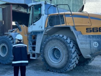 На предприятии в Североморске под погрузчик попал работник