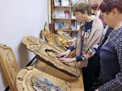 Митрополит Митрофан посетил Мурманскую областную специальную библиотеку для слепых и слабовидящих